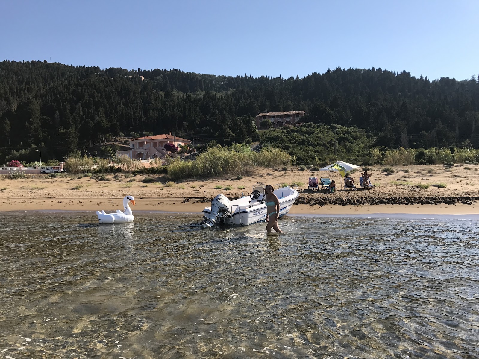 Photo de Mathraki Beach et le règlement