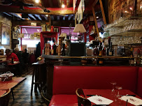 Atmosphère du Restaurant français Restaurant Le Goutillon à Chantilly - n°20