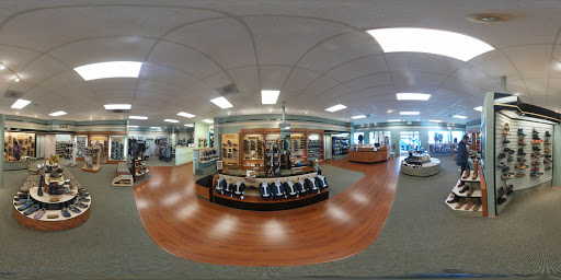 Clothing Store «Aptos Shoes & Apparel», reviews and photos, 20 Rancho Del Mar, Aptos, CA 95003, USA