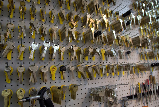 Locksmith «Keys Plus Locksmith», reviews and photos, 2832 Stirling Rd, Hollywood, FL 33020, USA