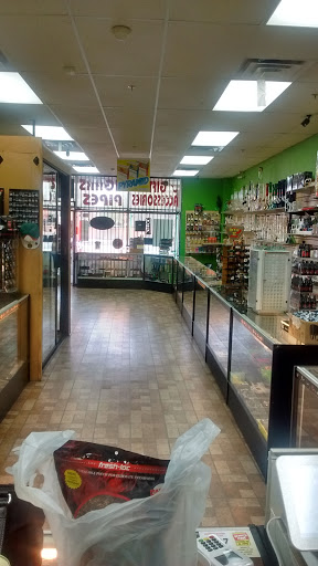 Tobacco Shop «G&S Smoke Shop», reviews and photos, 9163 W Union Hills Dr # 113, Peoria, AZ 85382, USA