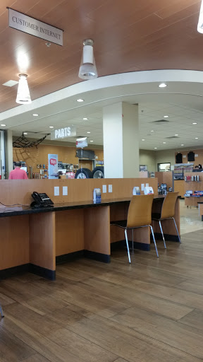 Toyota Dealer «Larry H. Miller Toyota Peoria», reviews and photos, 8633 W Bell Rd, Peoria, AZ 85382, USA