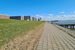 Kommodore-Ziegenbein-Promenade image