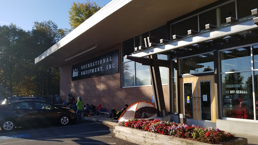 Camping Store «REI», reviews and photos, 279 Salem St, Reading, MA 01867, USA