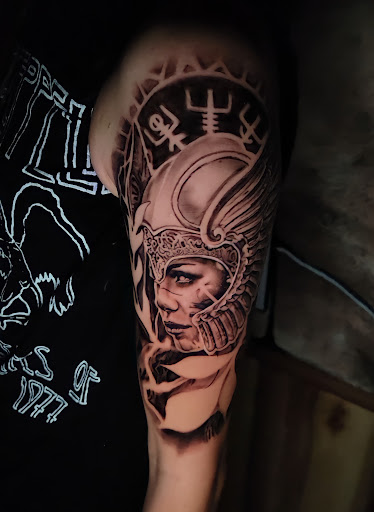 Find small tattoo ideas for friends for your next unique tattoo in Tulia at Mister Placasos Tattoo Shop