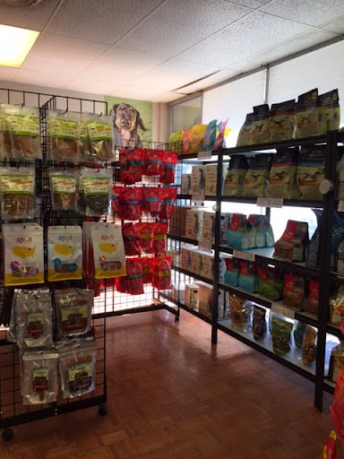 Pet Supply Store «HOWLISTIC», reviews and photos, 930 W Washington St #7, San Diego, CA 92103, USA