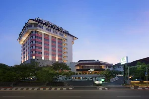 Hotel Santika Premiere Semarang image
