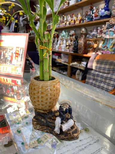 Gift Shop «Asia Gifts & Aquarium», reviews and photos, 763 S 38th St, Tacoma, WA 98418, USA