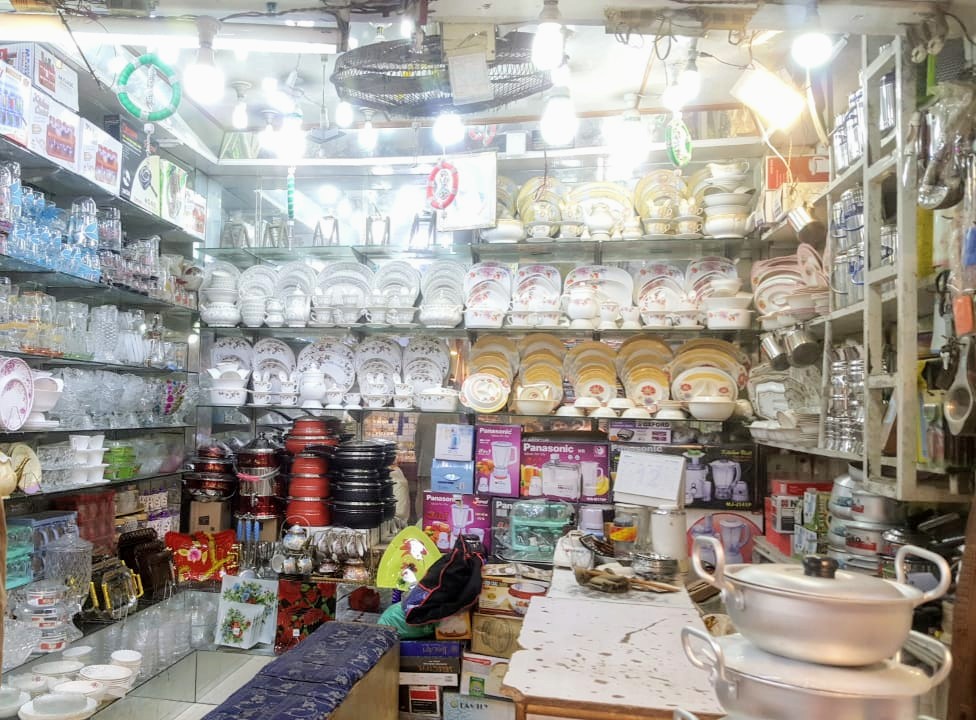 Madina crockery dharampura