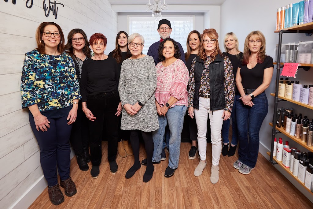 Stepping Out Salon 06798