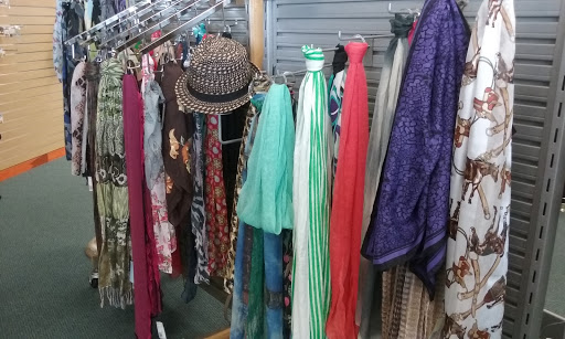 Outlet Store «VF Outlet», reviews and photos, 1124 Fashion Ridge Rd, Dry Ridge, KY 41035, USA