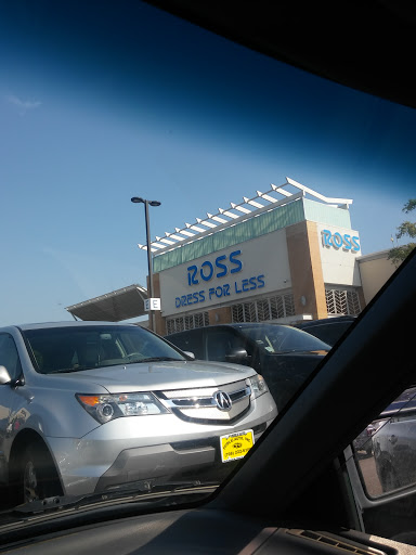 Clothing Store «Ross Dress for Less», reviews and photos, 7065 Cermak Rd, Berwyn, IL 60402, USA