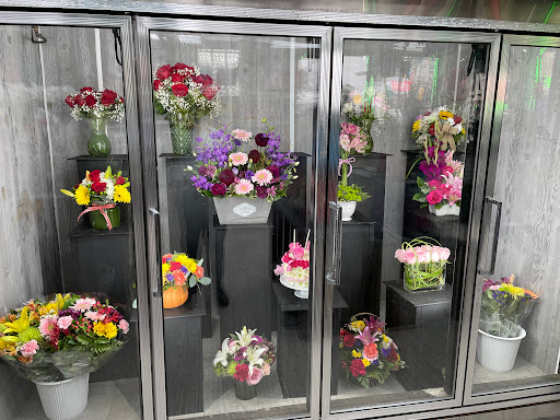 Florist «Larrys Florist», reviews and photos, 662 Anderson Ave, Cliffside Park, NJ 07010, USA
