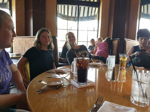 Restaurant «The Cheesecake Factory», reviews and photos, 2028 Chesterfield Center, Chesterfield, MO 63017, USA