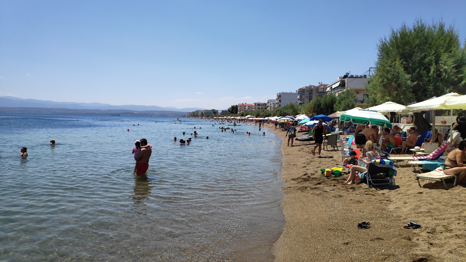 Φωτογραφία του Lafkandi beach με επίπεδο καθαριότητας αρκετά καθαρό