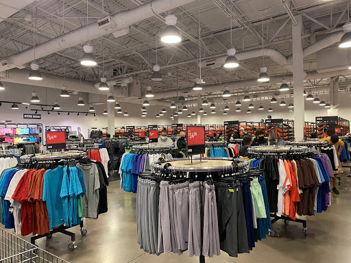 Sporting Goods Store «Nike Clearance Store», reviews and photos, 5000 S Arizona Mills Cir #240, Tempe, AZ 85282, USA