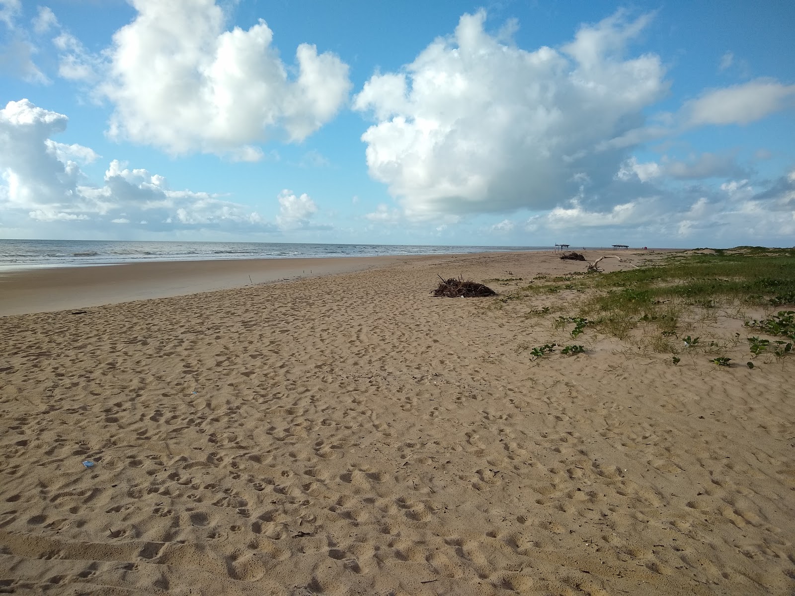 Photo de Plage de Castanheiras avec l'eau cristalline de surface