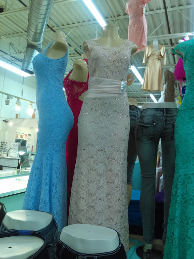 Shopping Mall «Federal Mexicana Mall», reviews and photos, 2970 W Barberry Pl, Denver, CO 80204, USA