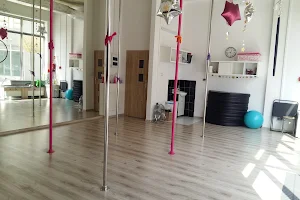si.mia Studio Pole Dance image