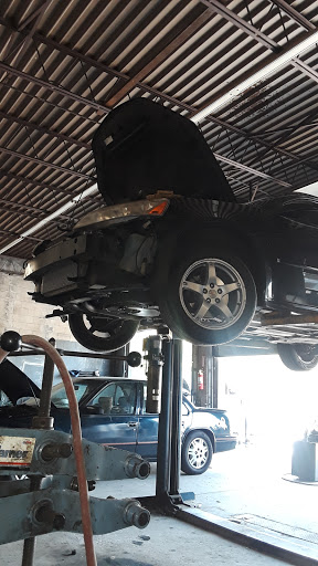 Auto Repair Shop «Wellons Auto Repair», reviews and photos, 2 Fairburn Rd SW, Atlanta, GA 30331, USA