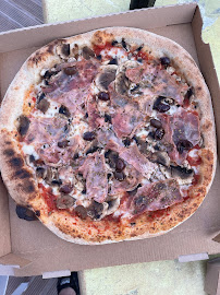 Plats et boissons du Pizzas à emporter Pizza Mongelli Fonsorbes - n°15