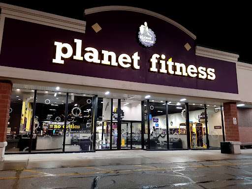 Gym «Planet Fitness - Brook Park, OH», reviews and photos, 5755 Smith Rd, Brook Park, OH 44142, USA