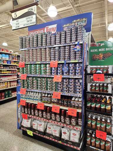 Grocery Store «Super Mercados El Guero», reviews and photos, 850 N Farnsworth Ave, Aurora, IL 60505, USA