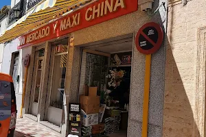 Mini mercado y maxi china image