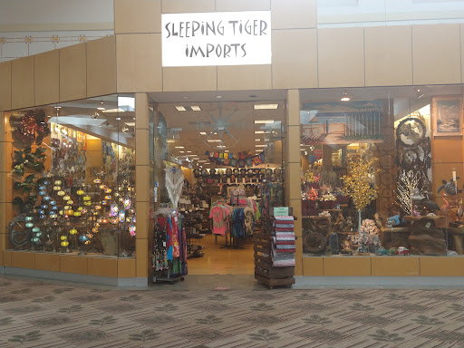 Shopping Mall «The Lakes Mall», reviews and photos, 5600 Harvey St, Muskegon, MI 49444, USA