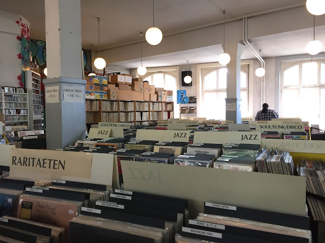 Rezensionen über Katalog Record Warehouse in Zürich - Fachgeschäft für Haushaltsgeräte