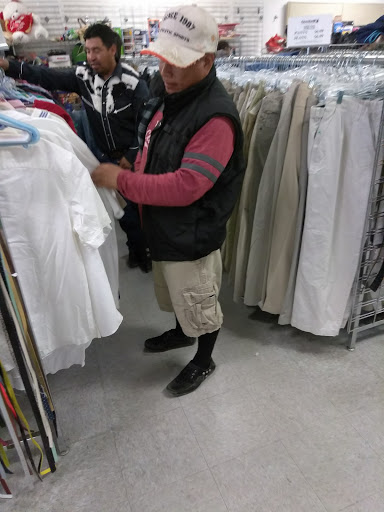Thrift Store «Goodwill», reviews and photos, 902 Main St, Delano, CA 93215, USA