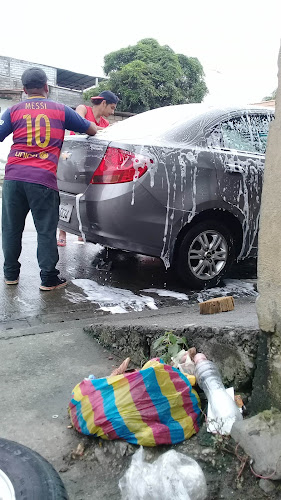 Opiniones de Lavadora De Autos El Negro en Guayaquil - Servicio de lavado de coches