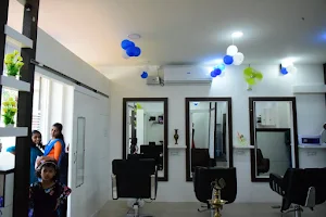 Aiswarya Beauty Parlor and Makeup studio image