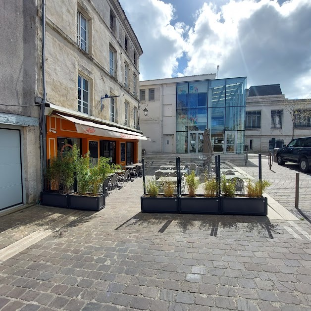 Les Halles Bar-Brasserie à Fontenay-le-Comte