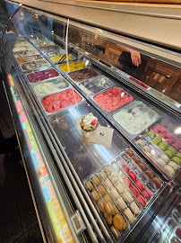 Atmosphère du Restaurant servant le petit-déjeuner Amorino Gelato - Nice place Masséna - n°19