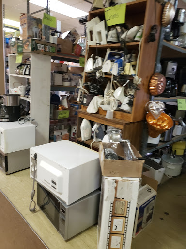 Thrift Store «H2O Help & Hope To Others», reviews and photos, 451 SE Maple St, Dallas, OR 97338, USA