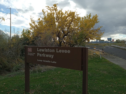 Lewiston Levee Parkway