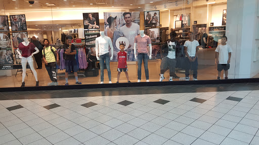 Shopping Mall «River Oaks Center», reviews and photos, 96 River Oaks Center Dr, Calumet City, IL 60409, USA