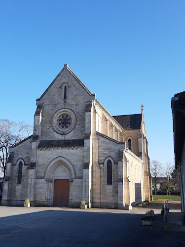 Église catholique Église Sainte Thérèse - Paroisse Bienheureuse-Marie-Louise de Poitiers Poitiers
