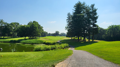 Golf Course «Veterans Memorial Golf Course», reviews and photos, 1059 S Branch Pkwy, Springfield, MA 01118, USA