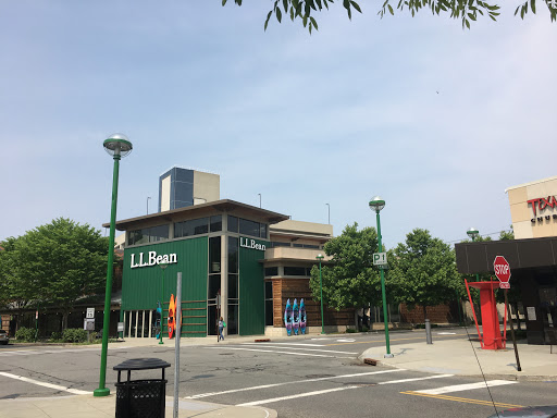 Clothing Store «L.L. Bean», reviews and photos, 1 Ridge Hill Boulevard, Yonkers, NY 10710, USA