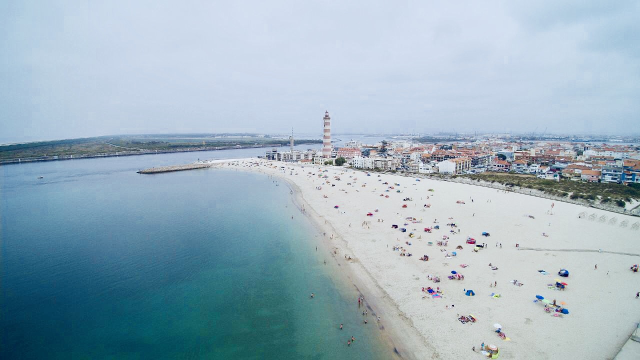 Foto von Praia da Barra mit sehr sauber Sauberkeitsgrad
