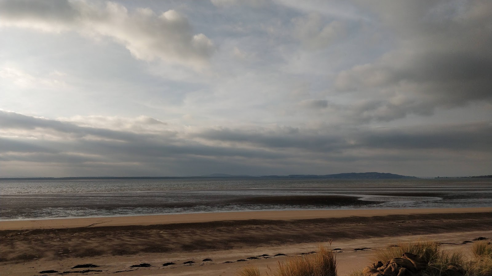 Fotografija Angus Beach z prostorna obala