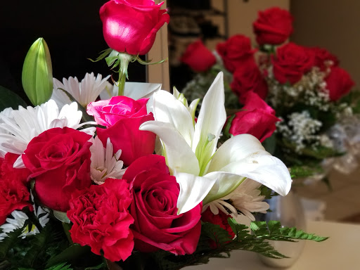 Florist «Humble Flower Shop», reviews and photos, 313 E Main St, Humble, TX 77338, USA