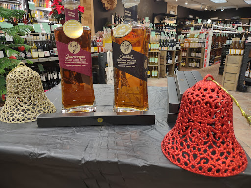 Liquor Store «Court Liquors», reviews and photos, 146 West End Ct, Long Branch, NJ 07740, USA