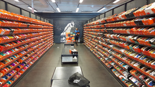 Clothing Store «Nike Clearance Store», reviews and photos, 5209 International Dr, Orlando, FL 32819, USA
