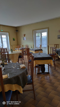 Atmosphère du Restaurant français Restaurant La Bonne Tabl'Hay à Livron-sur-Drôme - n°1