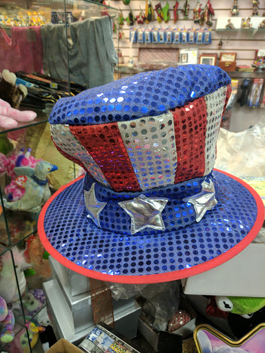 Gift Shop «Xenos Candy & Gifts», reviews and photos, 231 Chestnut St, Philadelphia, PA 19106, USA