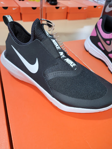 Shoe Store «Shoe City - Anaheim», reviews and photos, 101 E Ball Rd, Anaheim, CA 92805, USA