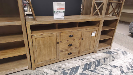 Furniture Store «Badcock Home Furniture &more», reviews and photos, 35495 US-27, Haines City, FL 33844, USA